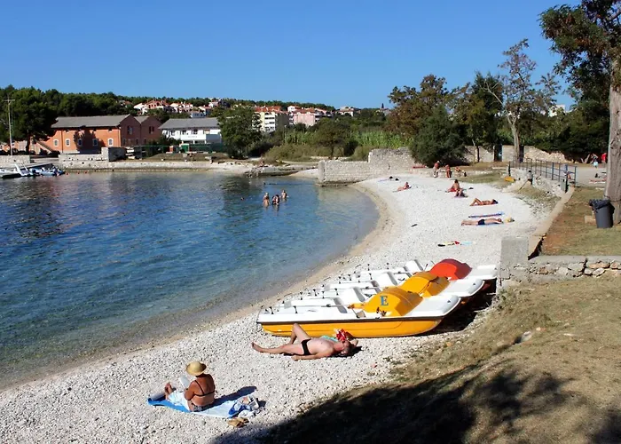 Apartman With A Parking Space - 15757 Pula