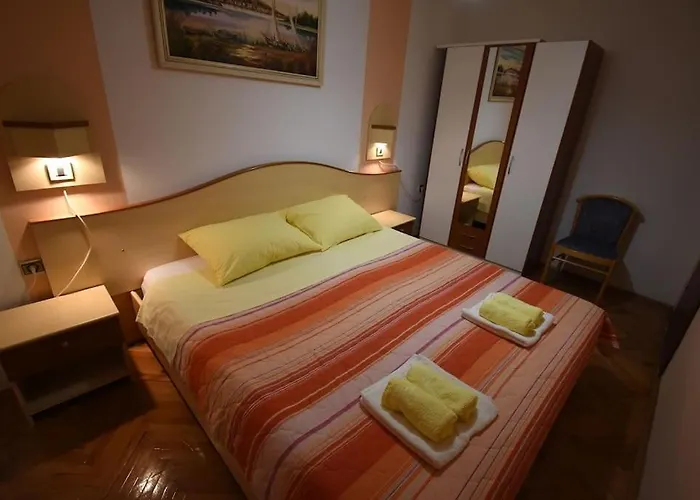 Apartman With A Parking Space - 15757